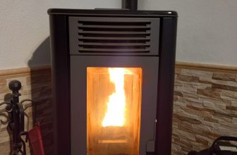 Estufa de pellets en funcionamiento